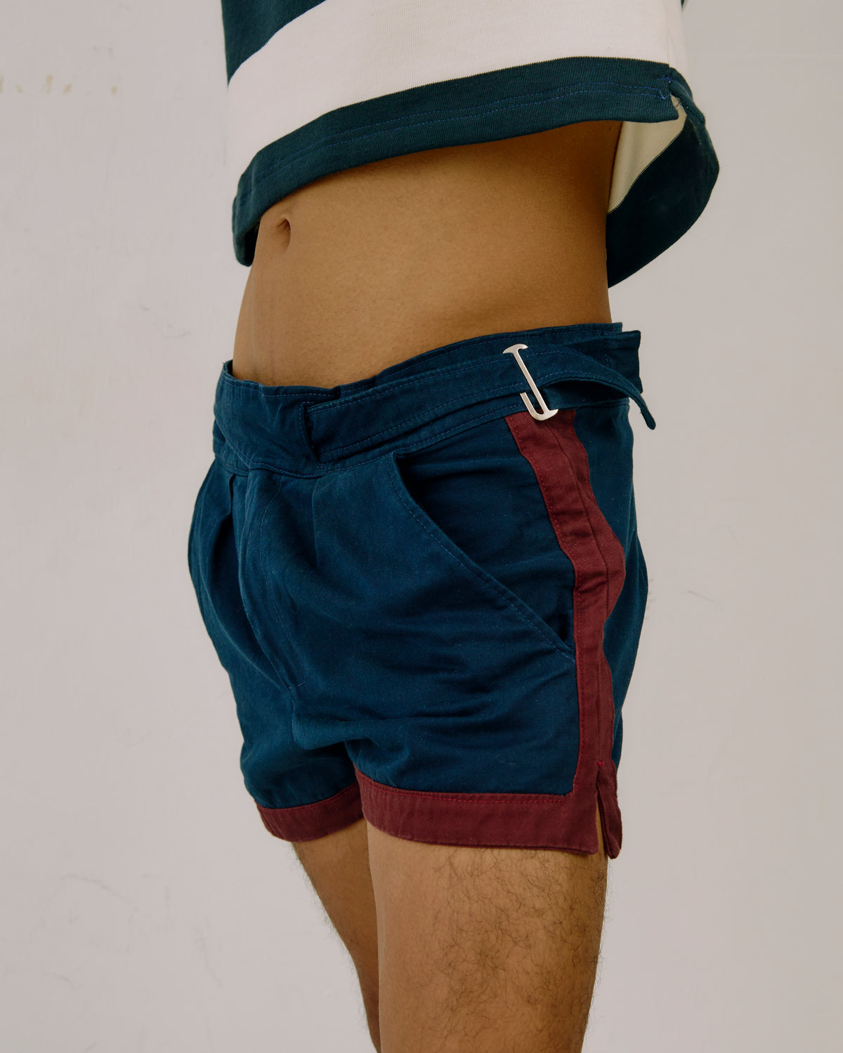 SCRUM HALF SHORTS NAVY/MAROON